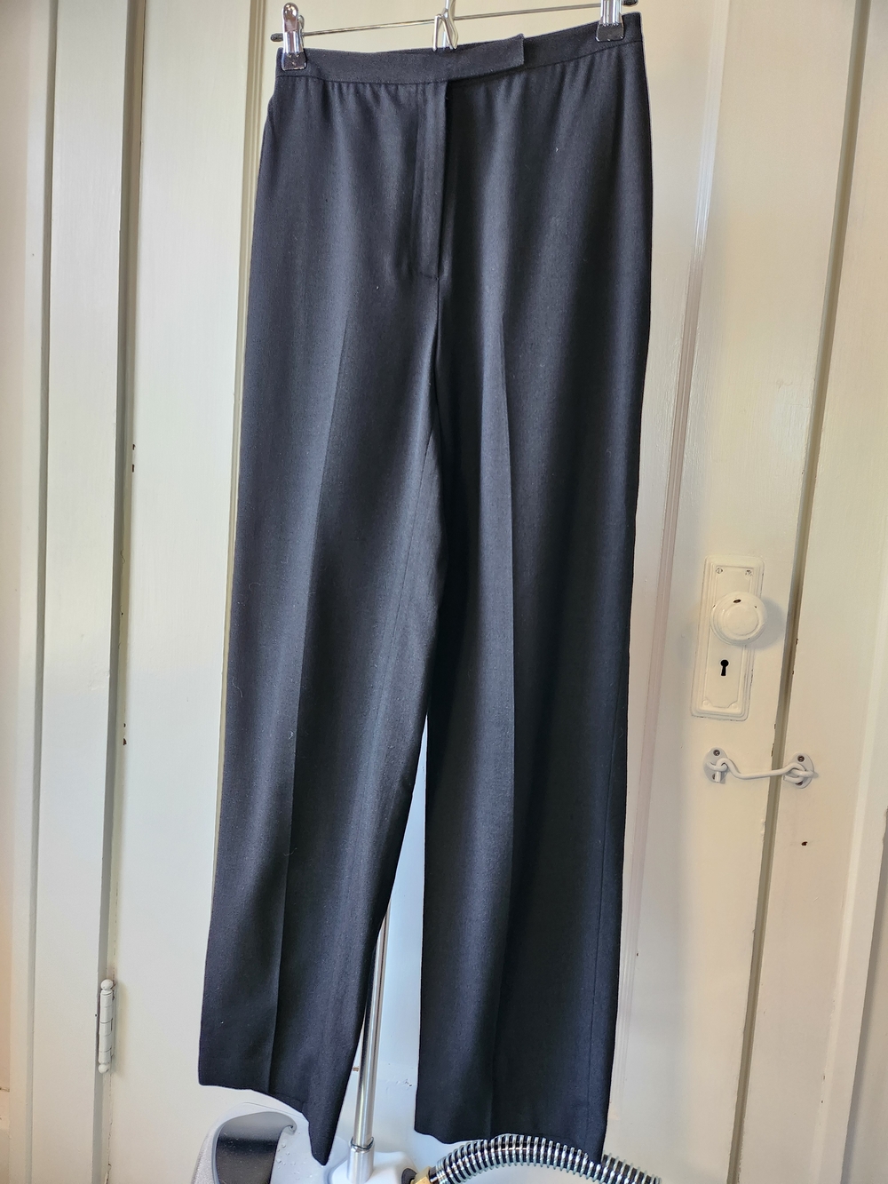 Vtg Casual Corner High-Waisted Black Straight-Leg Wool Blend Trousers 2P